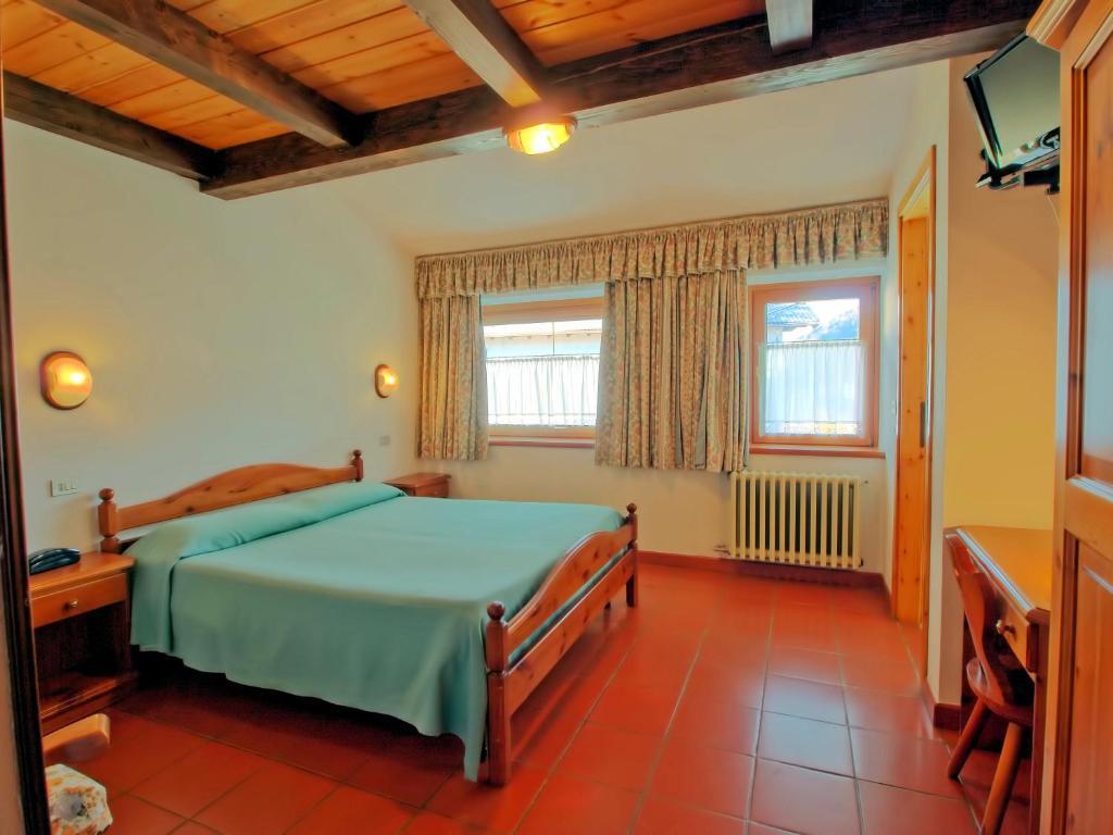 Hotel Des Roses Villeneuve Room photo